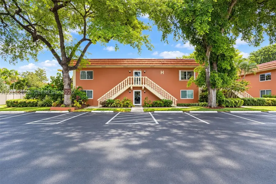 1920 NE 1st Ter #107H, Wilton Manors, FL 33305 - #3