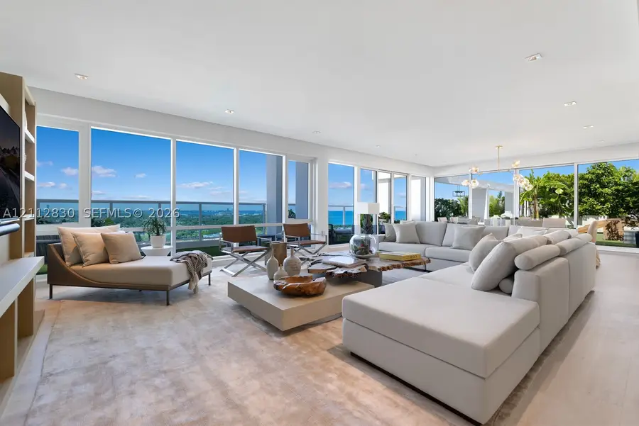 102 24th St #PH1717, Miami Beach, FL 33139 - #3