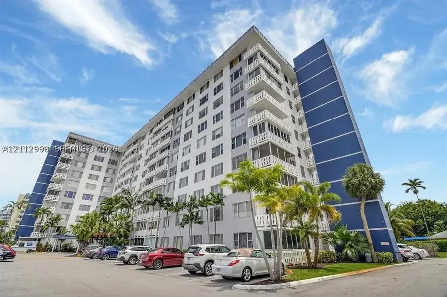 4350 Hillcrest Dr #411, Hollywood, FL 33021 - #3
