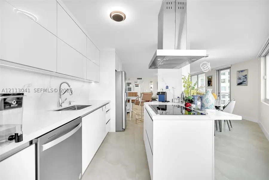 7135 Collins Ave #1426, Miami Beach, FL 33141 - #3