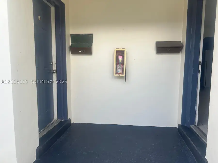 618 SW 4th Ave, Hallandale, FL 33009 - #2