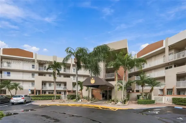 7456 Granville Dr #308, Tamarac, FL 33321