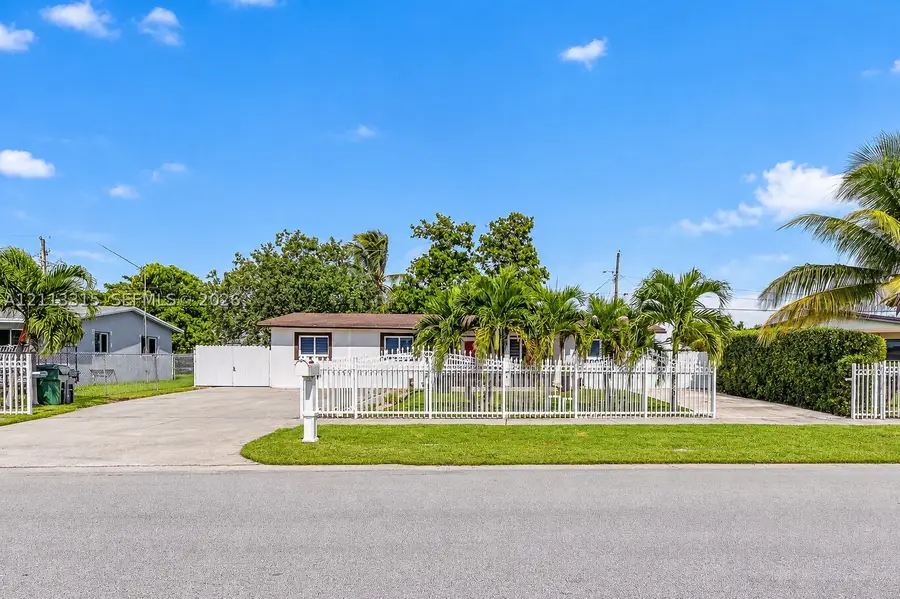 11821 SW 187th Ter, Miami, FL 33177 - #2