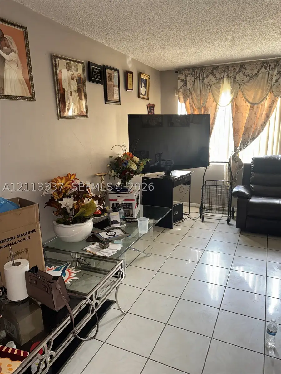 300 NE 125th St #208, North Miami, FL 33161 - #3