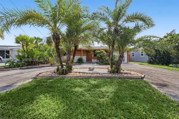 4136 SW 49th St, Dania Beach, FL 33314