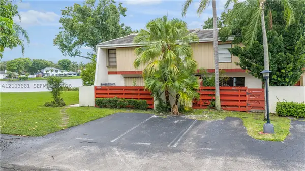 3886 Meadow Ln #250, Hollywood, FL 33021
