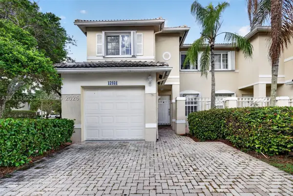 17031 NW 22nd St, Pembroke Pines, FL 33028
