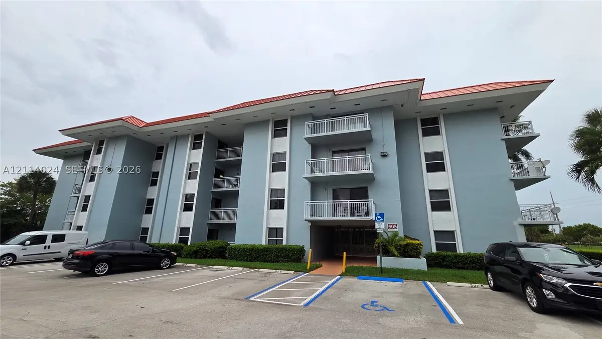 505 S Pine Island Rd #B205, Plantation, FL 33324 - #1