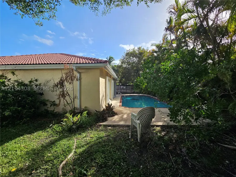 9056 SW 213th St, Cutler Bay, FL 33189 - #2