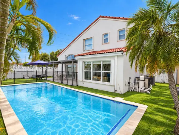3586 SW 50th St, Hollywood, FL 33312