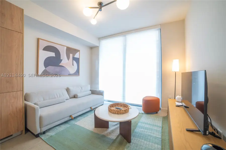 11 NE 6th #1104, Miami, FL 33132 - #2