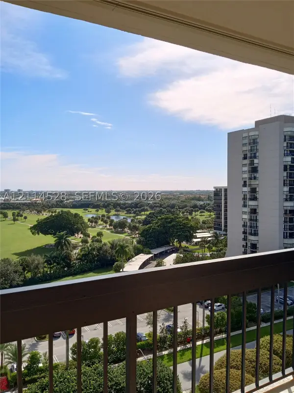2400 Presidential Way #1205, West Palm Beach, FL 33401