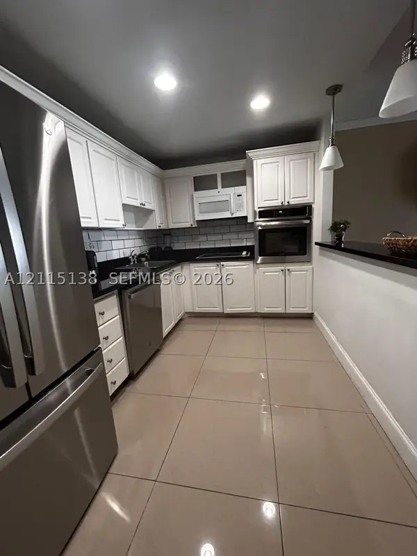 19380 Collins Ave #1602, Sunny Isles Beach, FL 33160