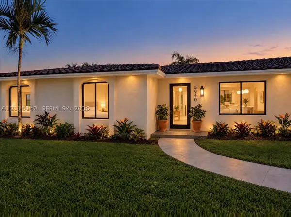 5940 SW 18th St, Plantation, FL 33317
