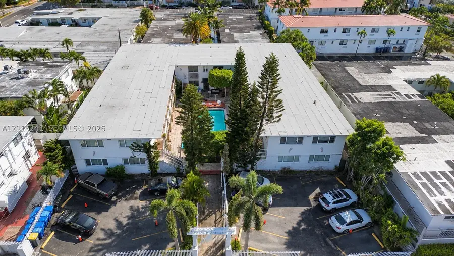 320 85th St #22, Miami Beach, FL 33141 - #2