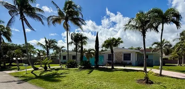 12400 SW 93rd Ct, Miami, FL 33176