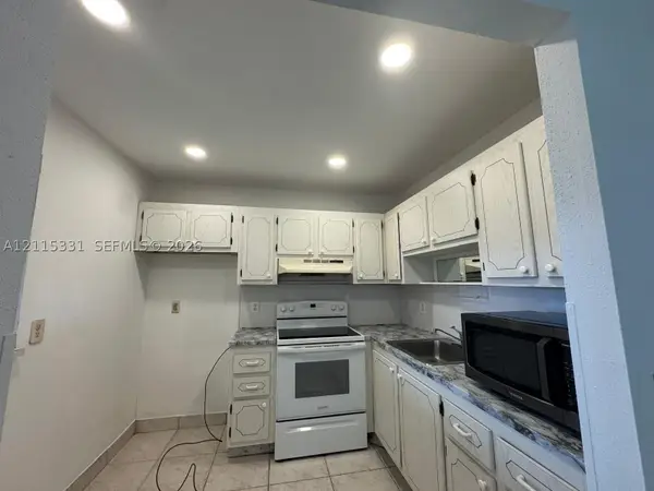 22 Valencia A, Delray Beach, FL 33446