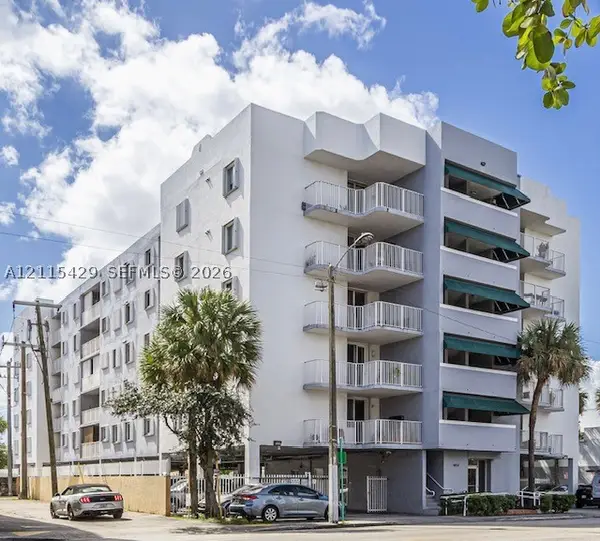 4854 NW 7th St #408, Miami, FL 33126