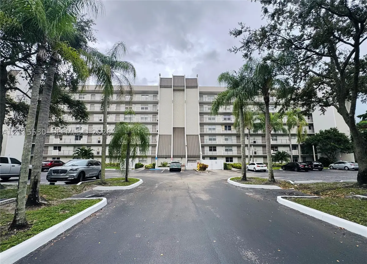 3100 W Rolling Hills Cir #603, Davie, FL 33328 - #1