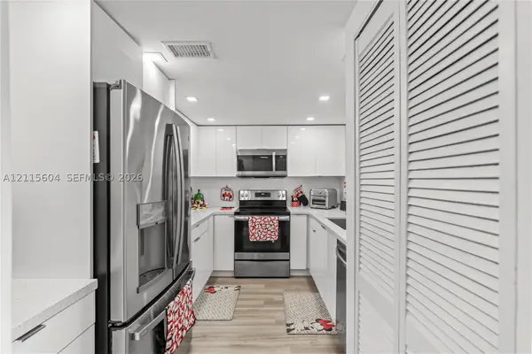 2055 SW 122nd Ave #326, Miami, FL 33175