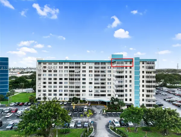 4330 Hillcrest Dr #1019, Hollywood, FL 33021