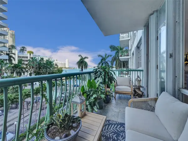 1408 Brickell Bay Dr #411, Miami, FL 33131