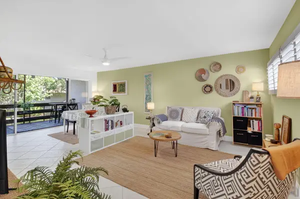 149 NW 70th Street #106c, Boca Raton, FL 33487