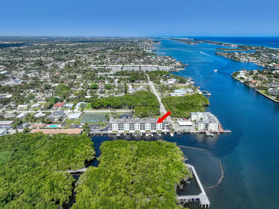 689 NE 6th Court #402, Boynton Beach, FL 33435 - #2