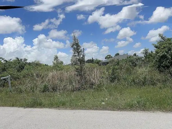 1285 SW Patricia Avenue, Port St Lucie, FL 34953