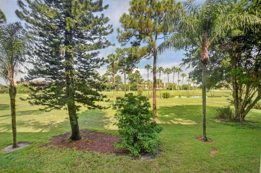 3810 Via Poinciana #206, Lake Worth, FL 33467 - #2