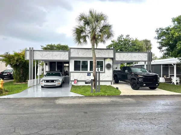 111 Alamanda Lane, Deerfield Beach, FL 33442