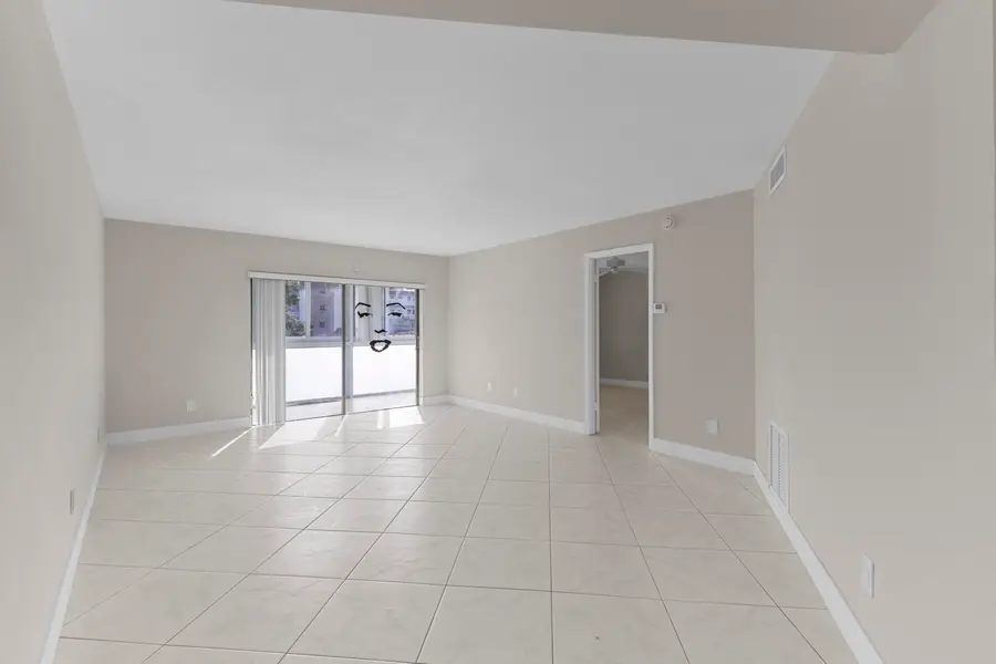 4141 NW 44th Avenue #224, Lauderdale Lakes, FL 33319 - #2
