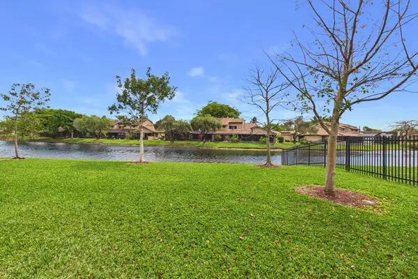 9780 Nob Hill Court #9780, Sunrise, FL 33351