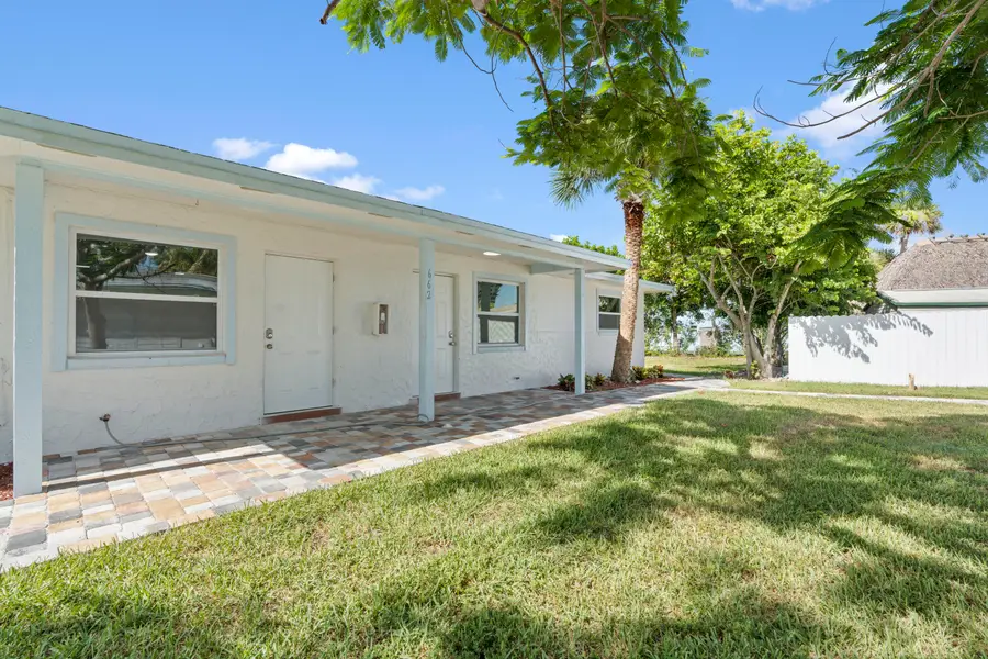 662 Granada Street, Fort Pierce, FL 34949 - #2
