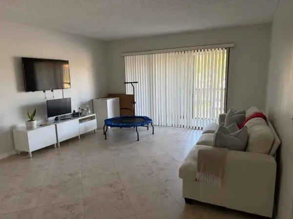 812 Sky Pine Way #D2, ,, FL 33415