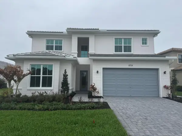 279 SE Calmo Circle, Port St Lucie, FL 34984