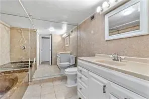1000 Parkview Drive #507, Hallandale Beach, FL 33009