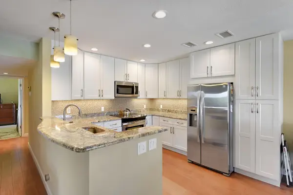 950 S Kanner Highway #106, Stuart, FL 34994