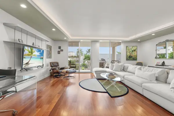170 Chilean Avenue #3c, Palm Beach, FL 33480