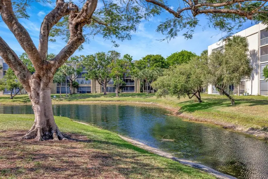 3301 NW 47th Terrace #Unit 403, Lauderdale Lakes, FL 33319 - #3