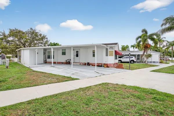 6482 NW 37th Avenue, Coconut Creek, FL 33073