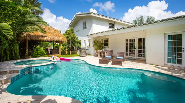2003 Bay Drive, Pompano Beach, FL 33062