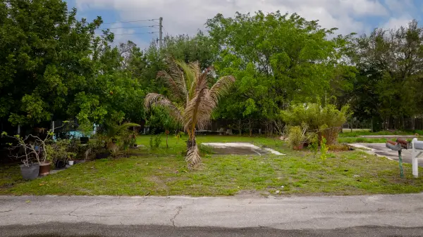 4311 Okeechobee Boulevard, West Palm Beach, FL 33409