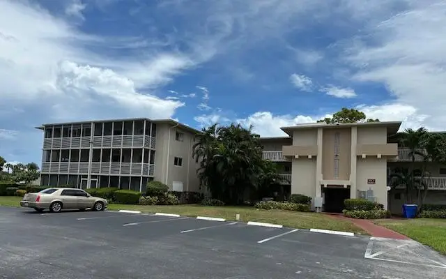 2562 Garden Drive N #305, Lake Worth, FL 33461 - #1