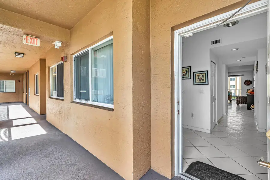 7623 Southampton Terrace #211, Tamarac, FL 33321 - #3
