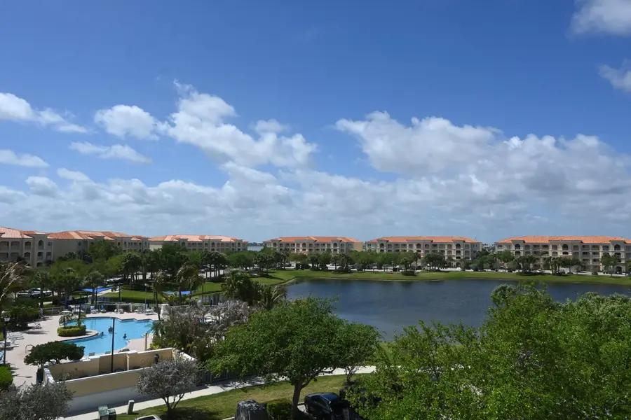 14 Harbour Isle Drive W #Ph01, Fort Pierce, FL 34949 - #2