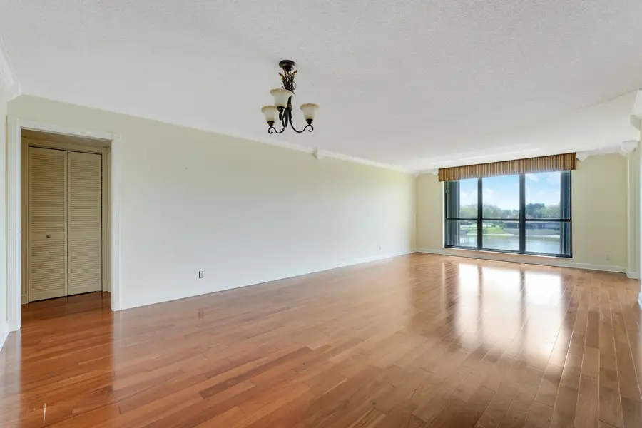 5344 Woodland Lakes Drive #323, Palm Beach Gardens, FL 33418 - #3