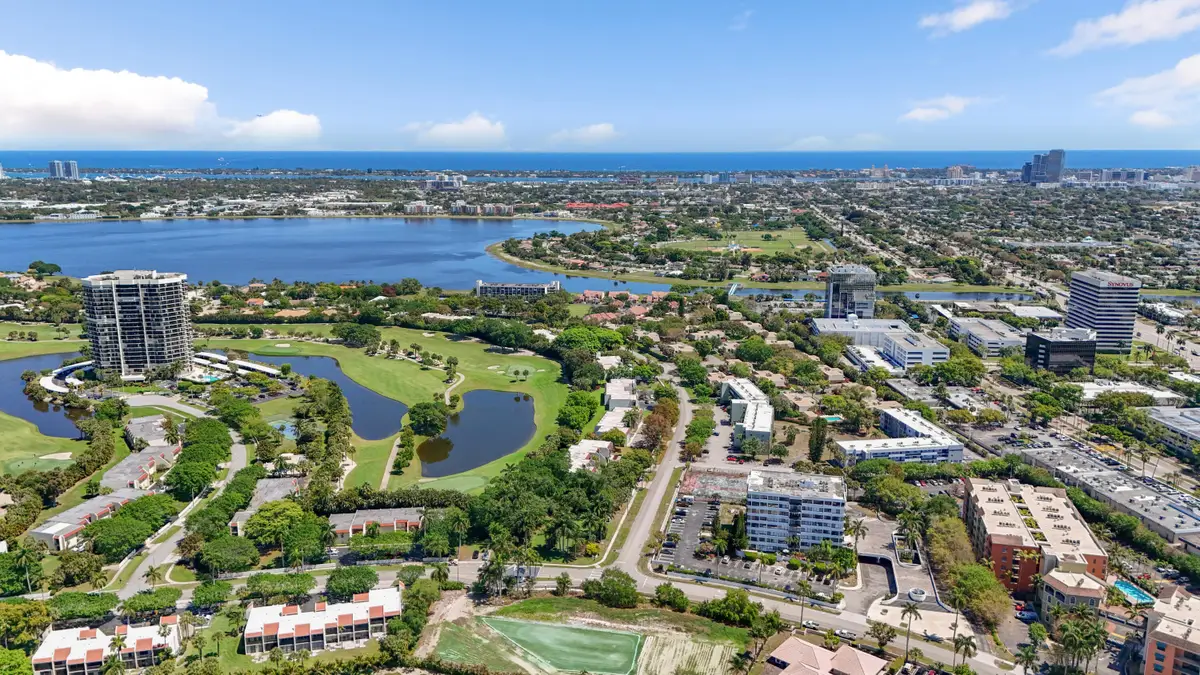 1638 Embassy Drive #208, West Palm Beach, FL 33401 - #1