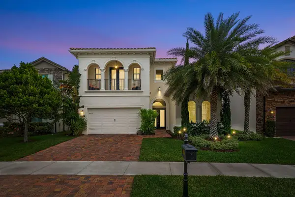 9091 Grand Prix Lane, Boynton Beach, FL 33472