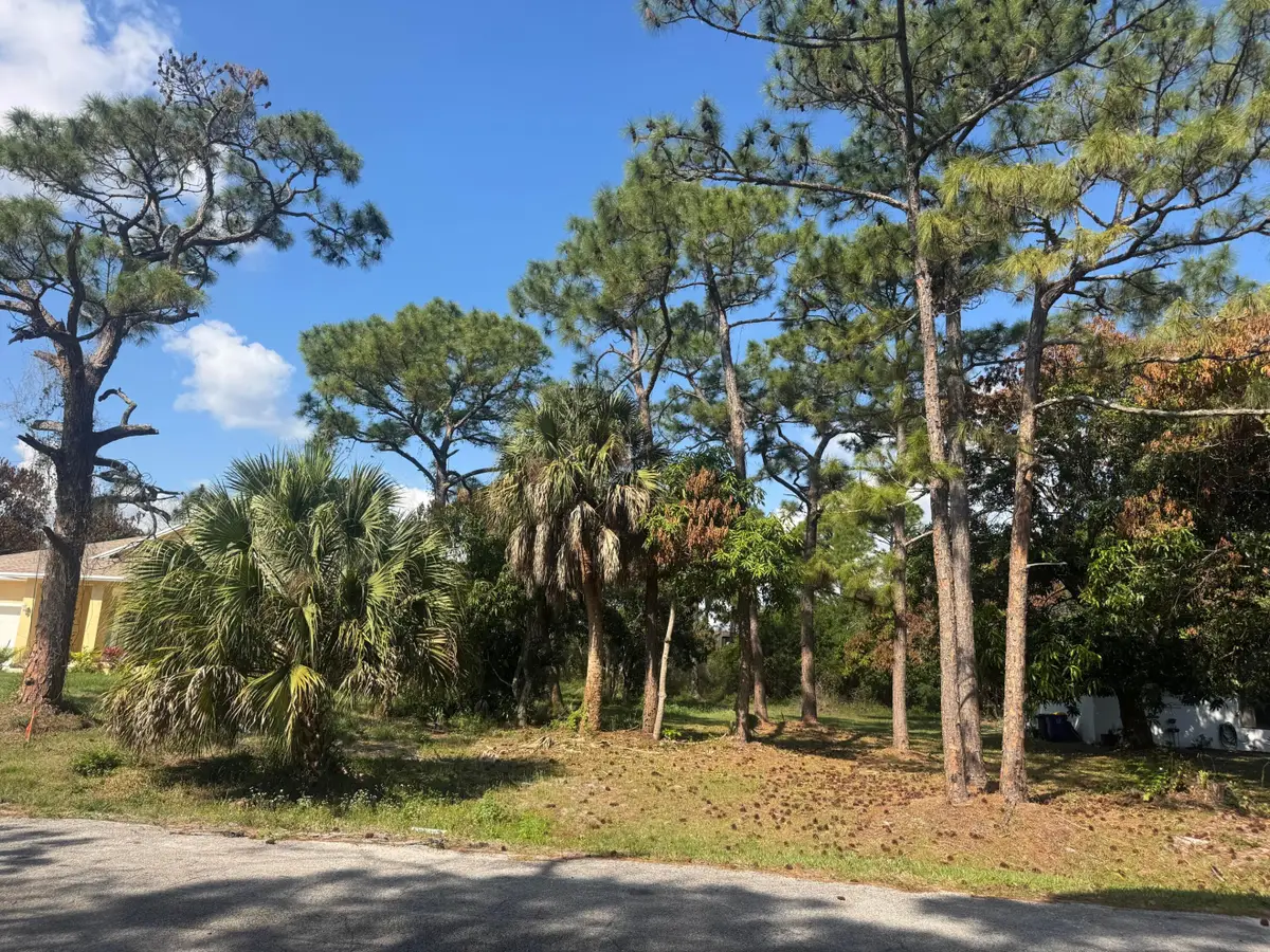5866 SE Wesley Avenue, Stuart, FL 34997 - #1